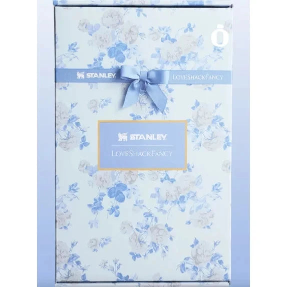 STANLEY x LoveShackFancy Holiday Quencher H2.0 FlowState™ Tumbler 40 OZ – Floral Blue