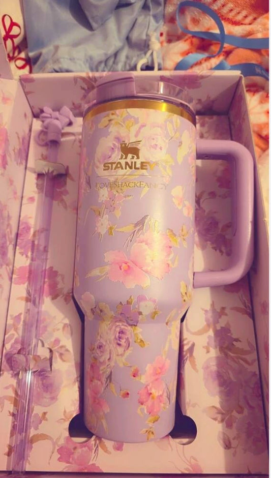 Stanley x LoveShackFancy 40oz Quencher H2.0 FlowState Tumbler – Purple Flowers Limited Edition (US)